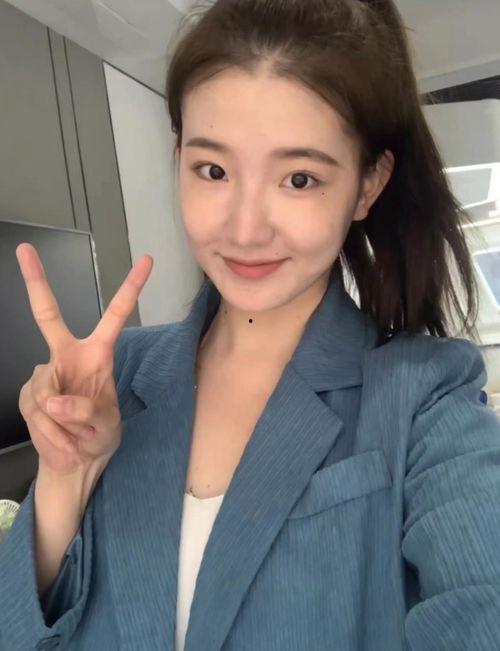 童秘书吃瓜,一场意外的吃瓜盛宴