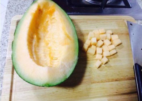 马吃不吃哈密瓜,揭秘马儿对哈密瓜的偏好之谜